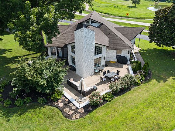3rd image of 56901 E Walnut Dr