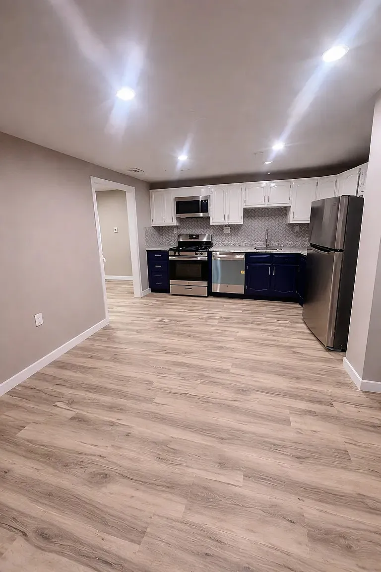 3 bed, 1166 sqft, $2,385 — Photo 2