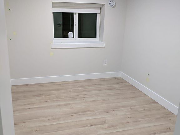 5th image of 16668 18b Ave