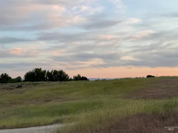 Breezy Ln, Middleton, ID 83644