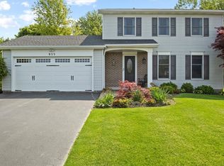955 Limpet Dr, Webster, NY