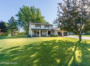 1084 Westside Dr, Fergus Falls, MN 56537
