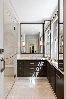 Bathroom, photo 1
