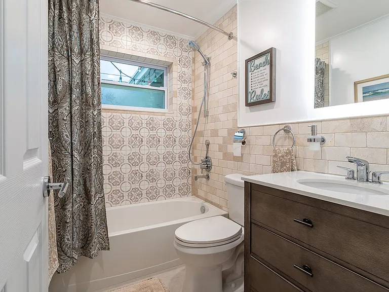 3576 Pandora Ave — Photo 5