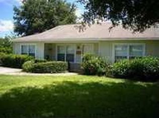 1734 Tropical Ct, Tavares, FL 32778