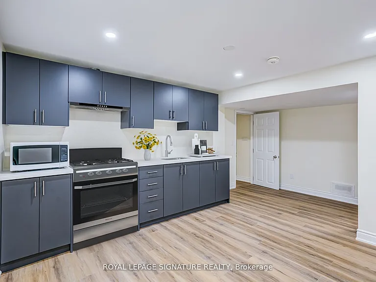 854 Yates Dr #LOWER — Photo 7