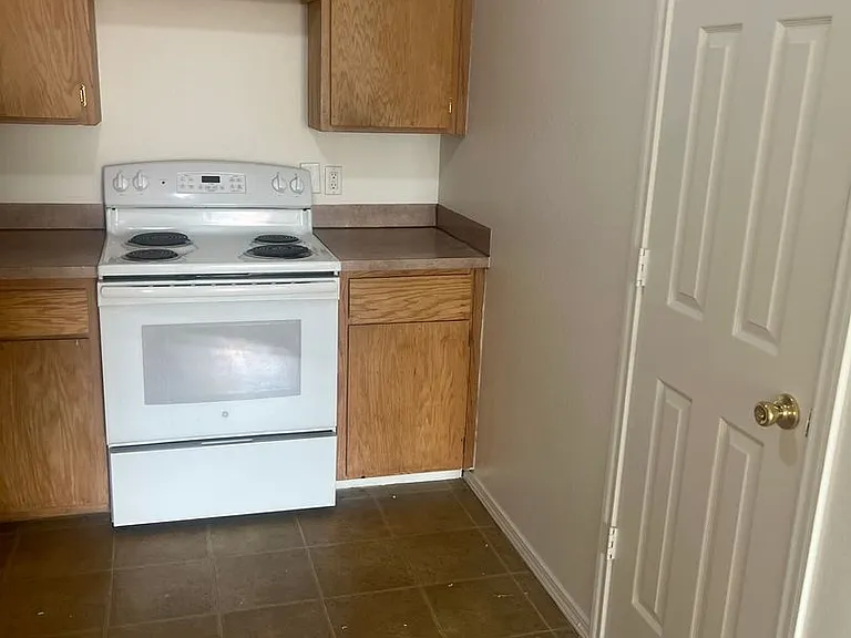 3114 Oak Ln #A — Photo 10