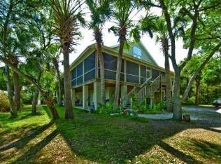 6 Eastview Ln, Savannah, GA 31410