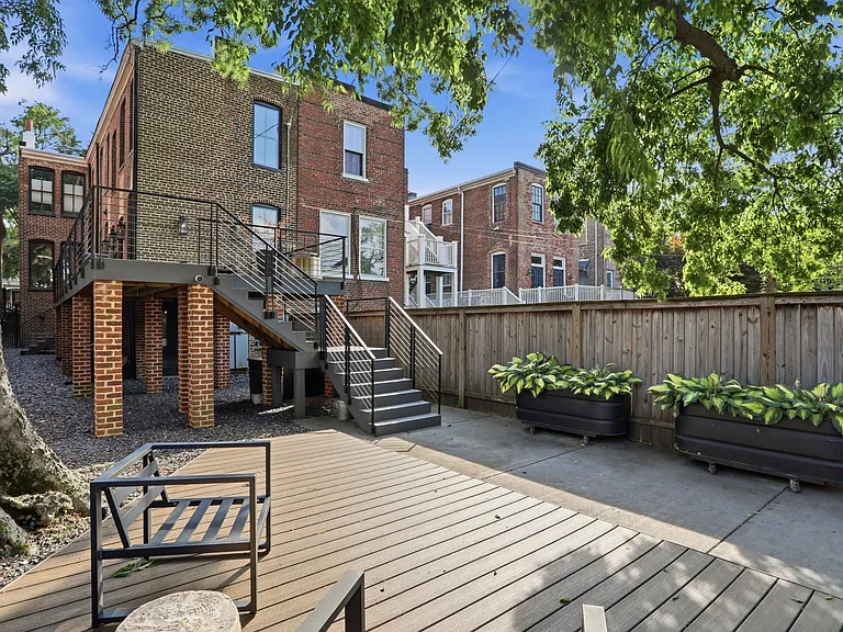 2608 E Broad St #2 — Photo 37
