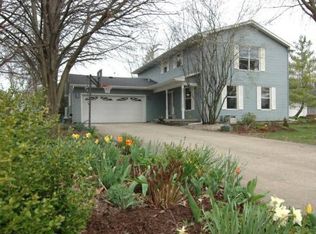 2118 Robert Dr, Champaign, IL 61821