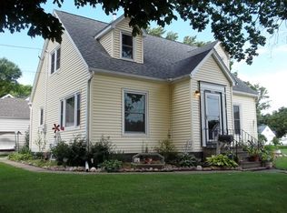 604 Franklin St, Ackley, IA 50601