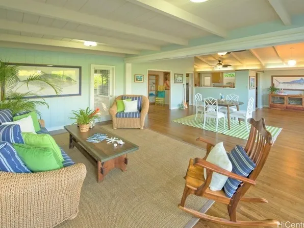 250 Kaalawai Pl, Honolulu, HI 96816