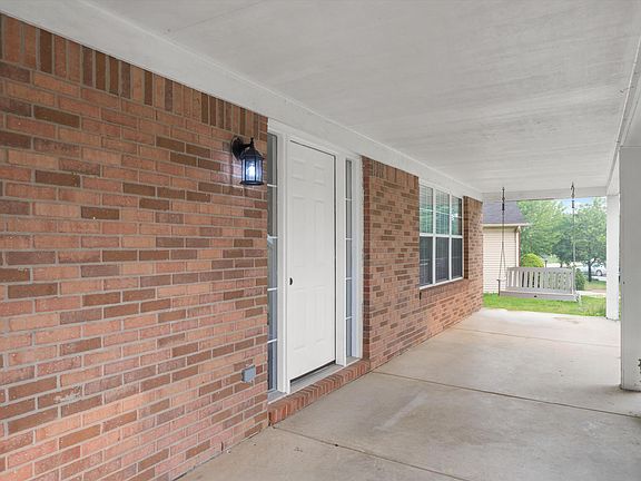 2nd image of 4672 Nutmeg Dr