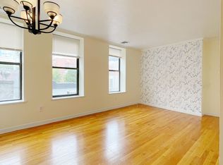 5 Grove St APT 6, Boston, MA 02114