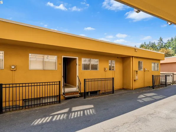 851 SW Broadway Dr APT 52