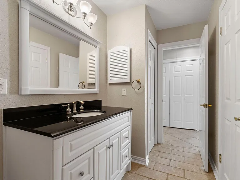 1042 Augusta Dr #1042 — Photo 20