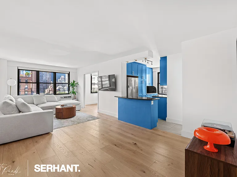 301 E 63rd St #14F — Photo 6