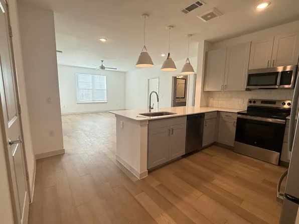 (undisclosed Address), Austin, TX 78741