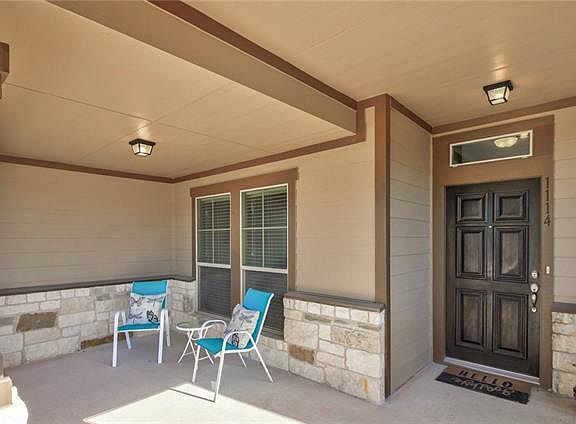 3rd image of 1114 Black Canyon St