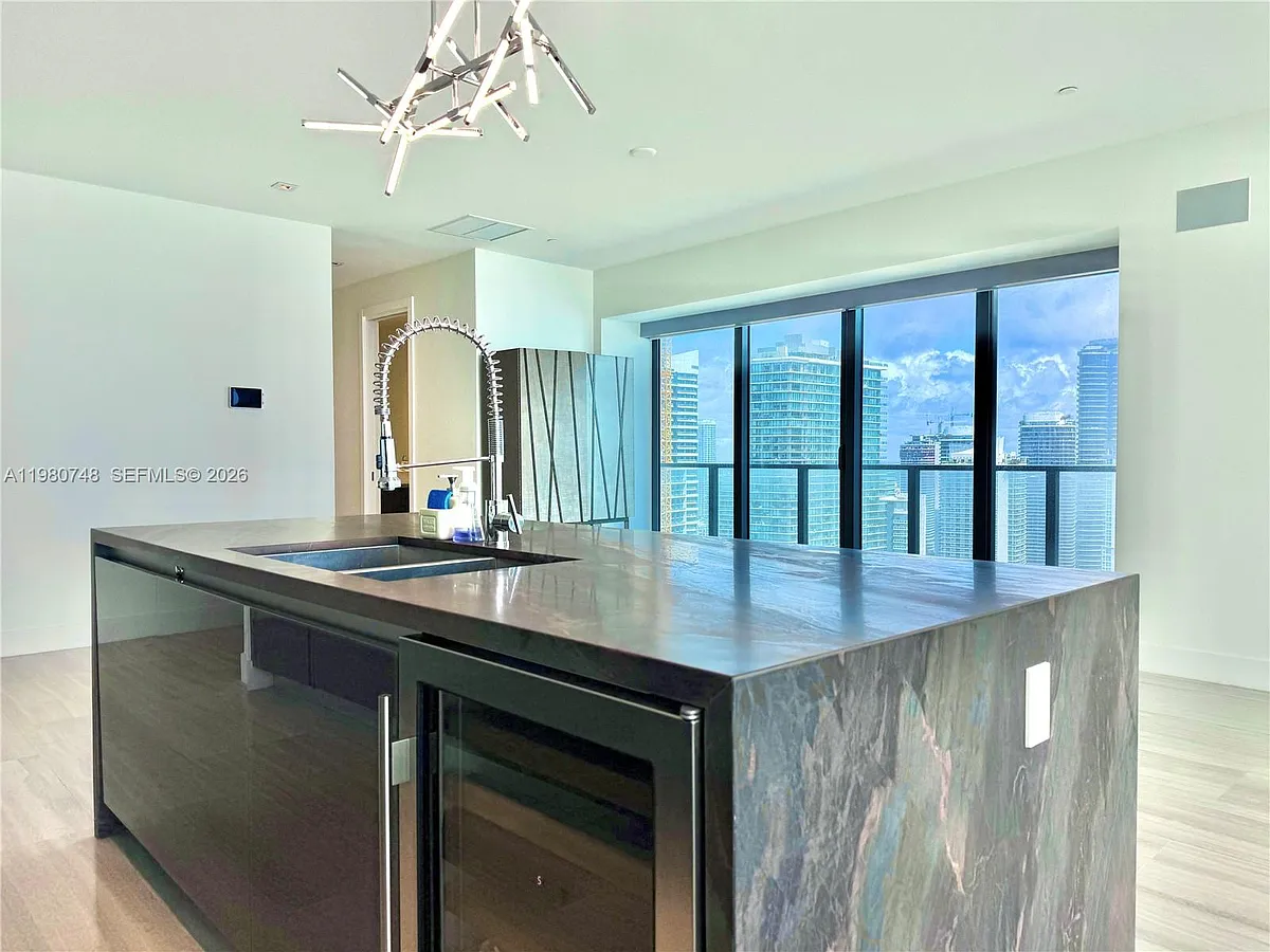 Building Photo - 1451 Brickell Ave #4501