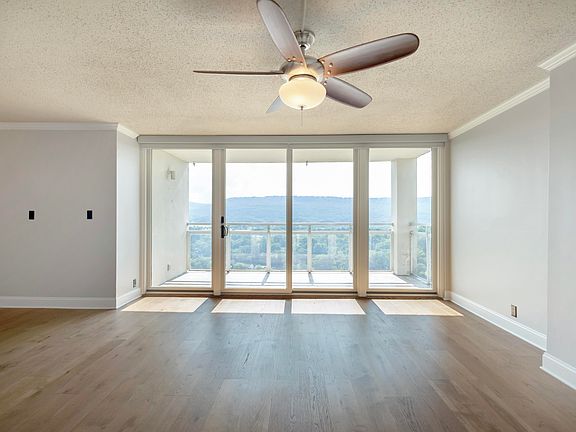 3rd image of 1131 Stringers Ridge Rd APT 9J