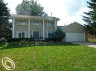 5375 Capri Dr, Troy, MI