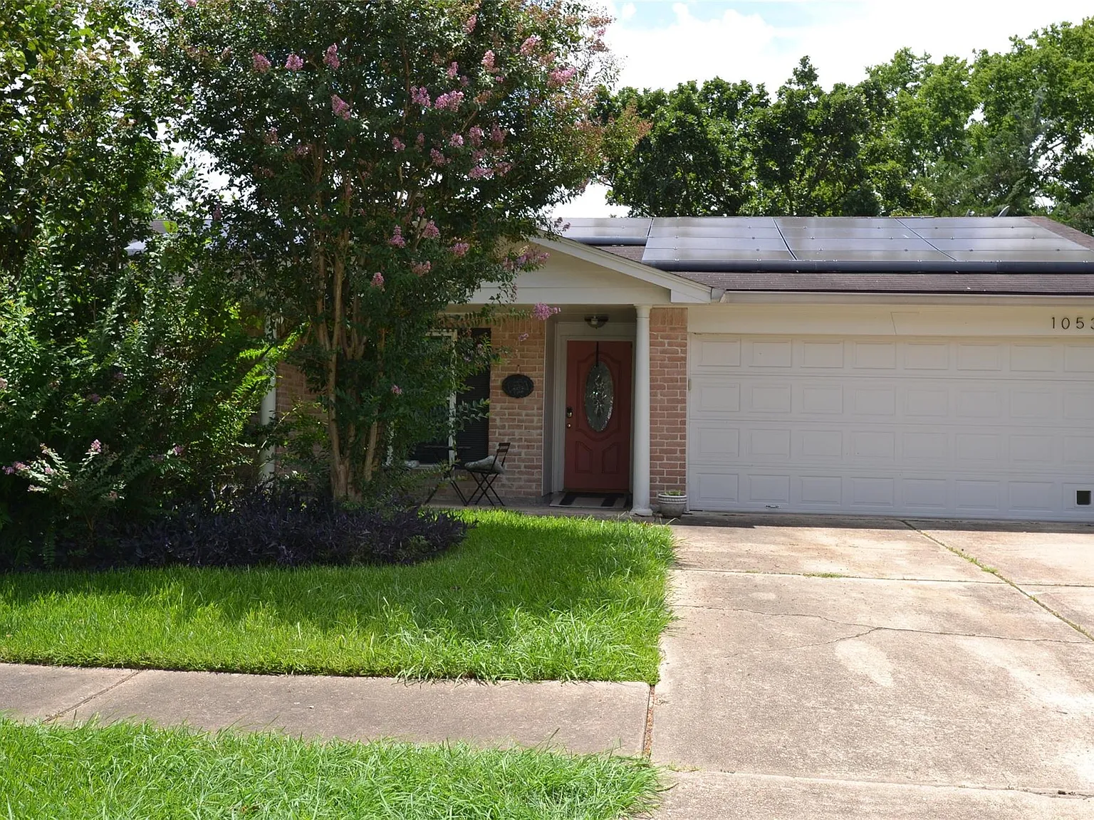 3 bed, 2.0 bath, 1296 sqft, $1,875 — Photo 3