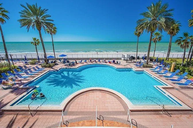 2 bed, 2.0 bath, 1230 sqft, $4,500 — Photo 2