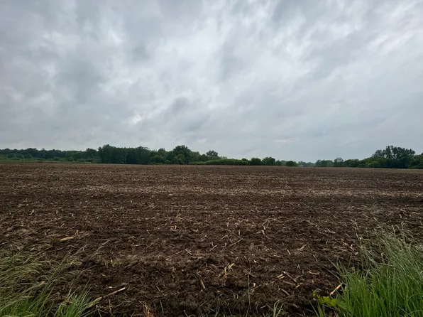 12500 62nd St, Bangor, MI 49013