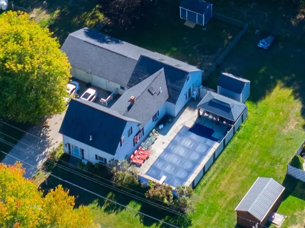 11 Mcclellan Street, Lisbon, ME 04250