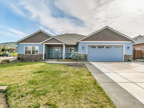 985 Callaway Dr, Medford, OR 97504
