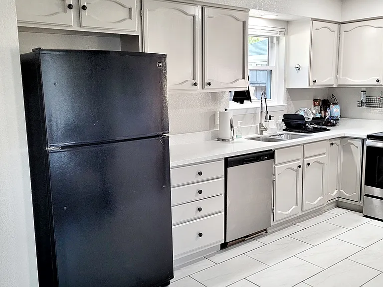 10006 Charmont Rd — Photo 16