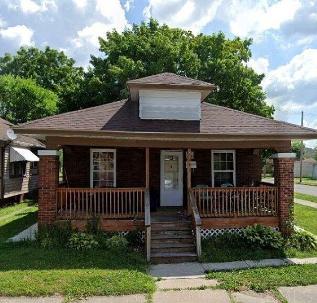 1st image of 830 N Olive St