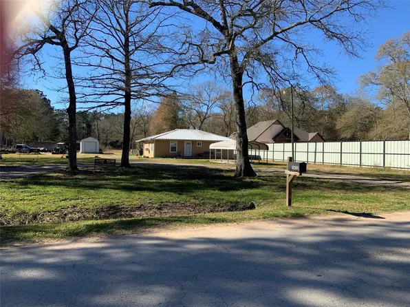 15422 Towerwood Dr, Conroe, TX 77306