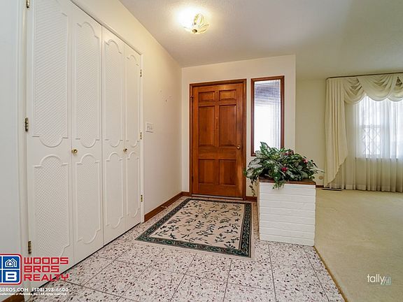 3rd image of 1717 Garland St