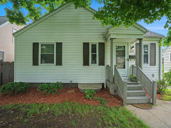 1826 E Donald St, South Bend, IN 46613