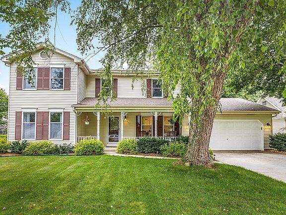 2nd image of 429 Parkside Dr