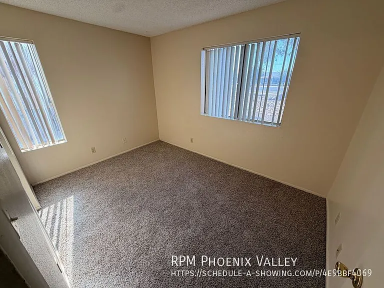 Parkside Apartments — Photo 25