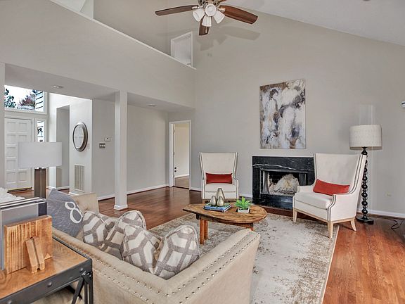 4th image of 10940 Pegwell Dr