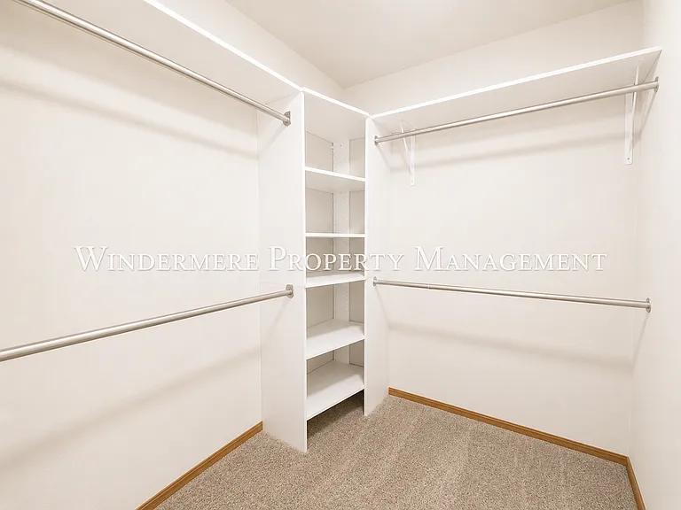 2532 Filbert Ave — Photo 11