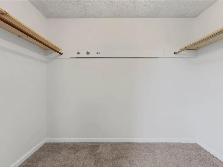 444 Appleton Dr — Photo 20