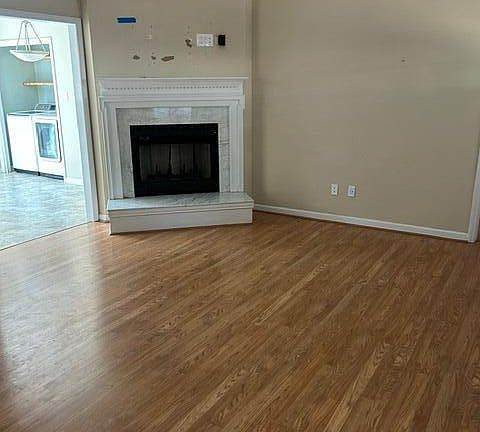 4th image of 2910 Brittany Dr