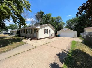 5612 Regent Ave N, Crystal, MN 55429