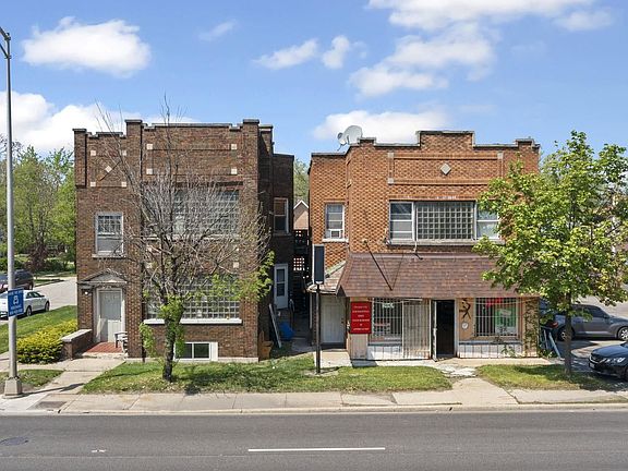 2nd image of 827 W Jefferson St #4-1E