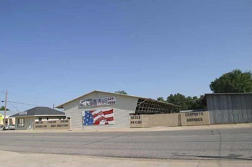 1st image of 715 W Main St
