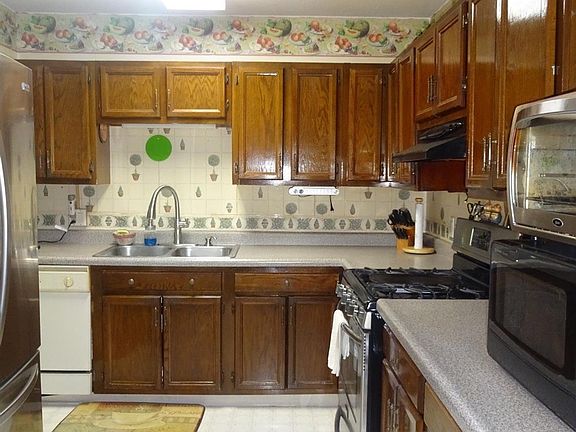 4th image of 205 Roy El Ct