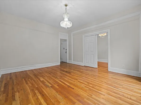 176 West 81st Street 3E image 3 of 15