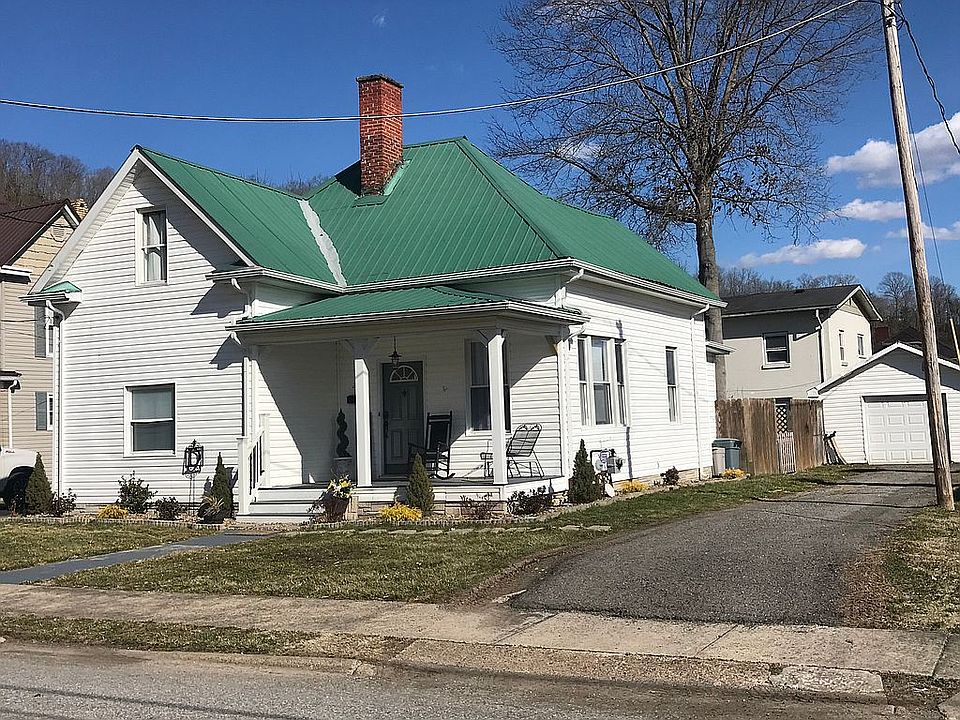 1st image of 208 Stafford St