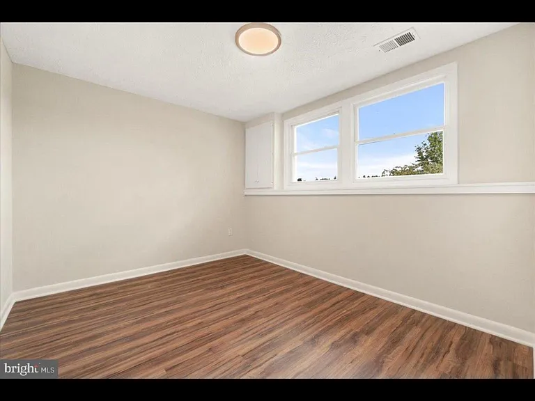 502 Ellrose Ct — Photo 17