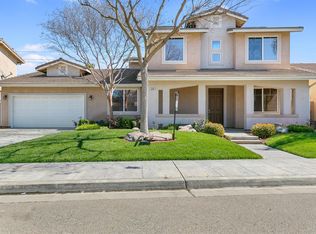 2433 S Duke Ave, Fresno, CA 93727